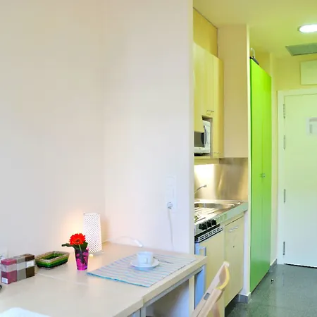 Residencia Universitaria Resa Damia Bonet アパート