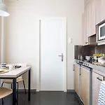 Residencia Universitaria Resa Damia Bonet * バレンシア