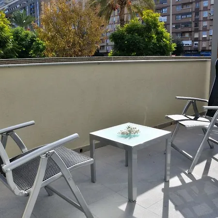 Residencia Universitaria Resa Damia Bonet *