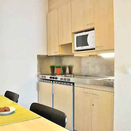 Residencia Universitaria Resa Damia Bonet Apartment