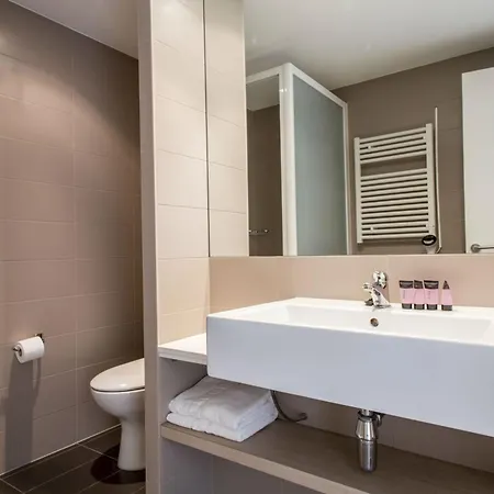 Residencia Universitaria Resa Damia Bonet * 발렌시아